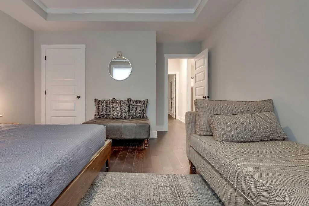 New Spacious Home 2 Miles From Downtown Nashville
